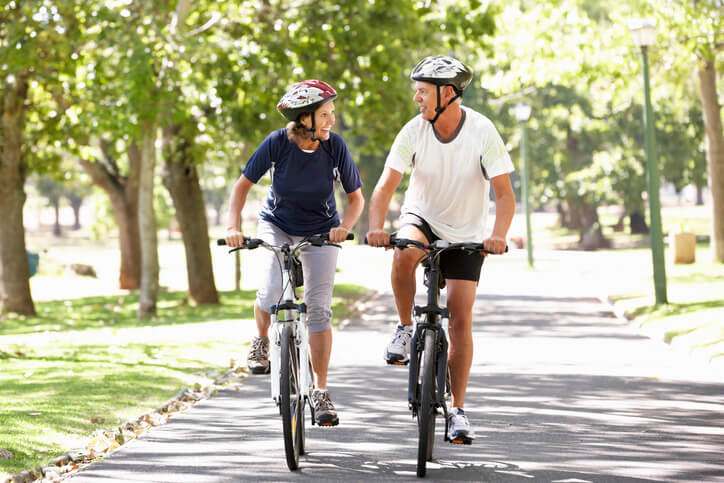 couple riding bikes