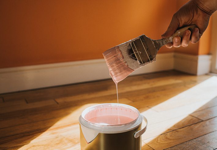 paint brush and can