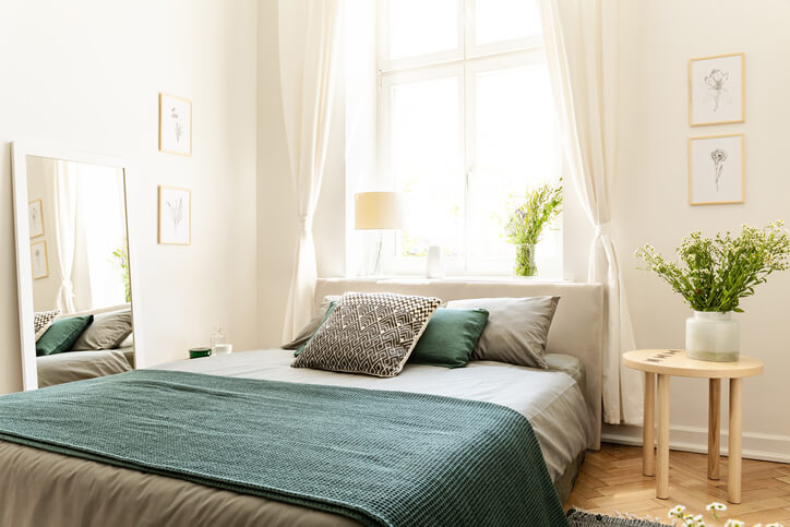 summer bedroom