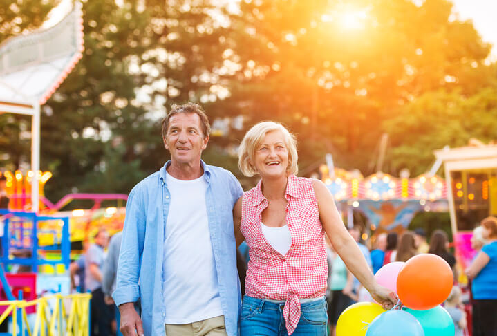 couple at carnival