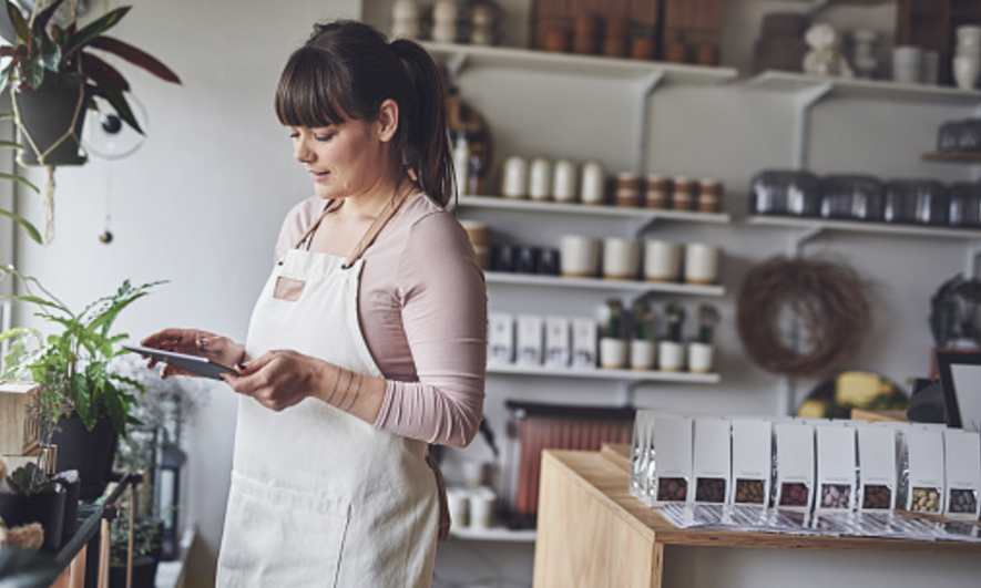 Stay Focused at Work: 5 Easy Hacks