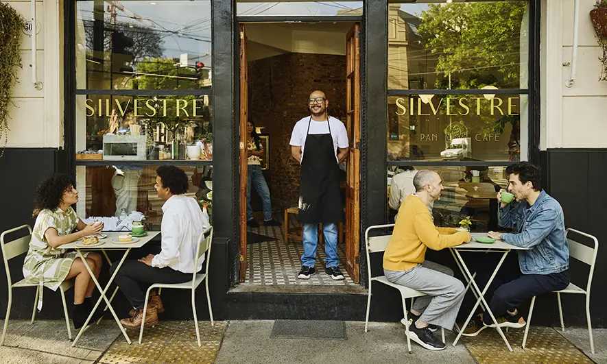 sidewalk cafe