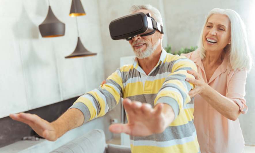 Older Adults Benefit from Virtual Reality