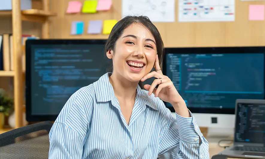 female business owner protected by saas insurance