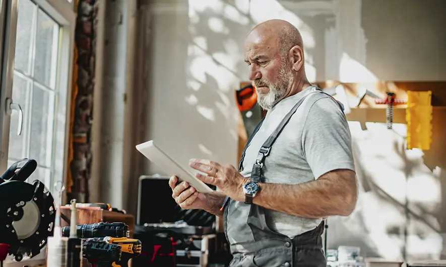 small business owner protected by artisan and service contractor policy