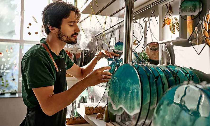 small business owner knows artisans insurance