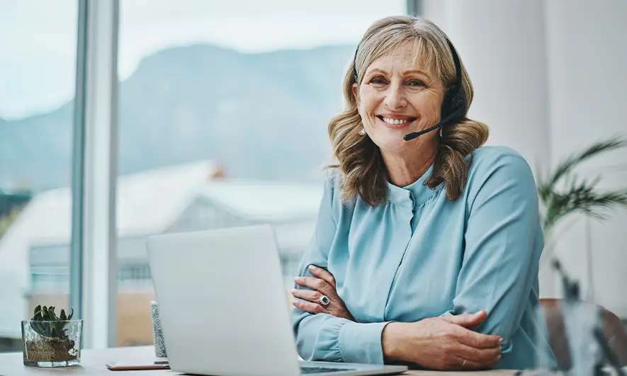 Call center employee at The Hartford ready to help explain basic car insurance coverage