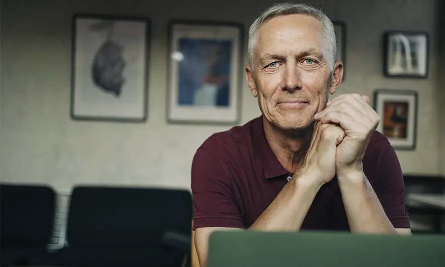 male customer protected by knowing the difference between liability coverage vs full coverage