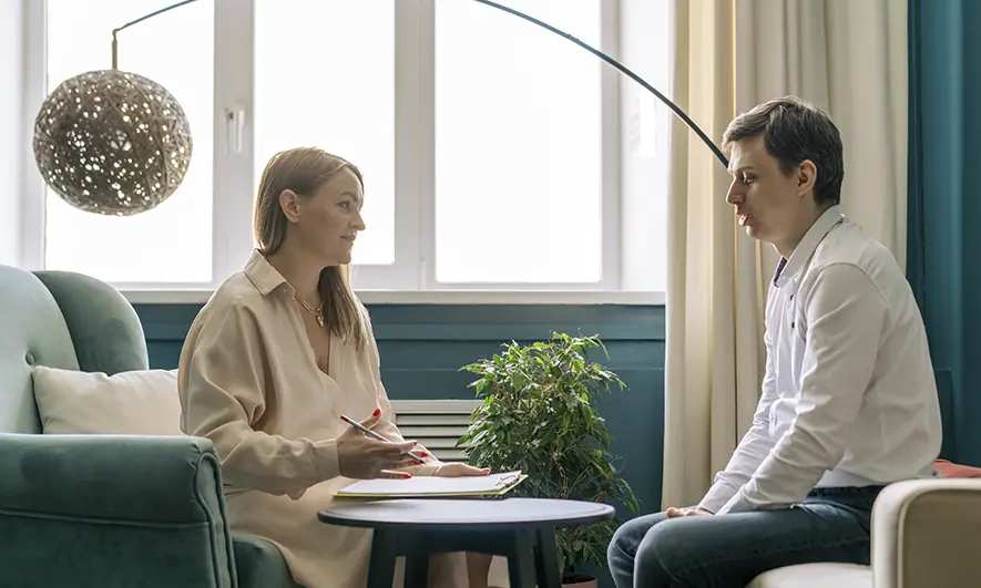 female business owner able to do her job after getting professional liability insurance psychologist quote