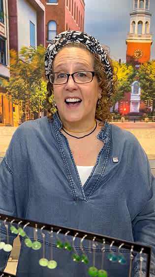 Diesel and Lulu’s small business owner giving testimonial on having retail insurance from The Hartford