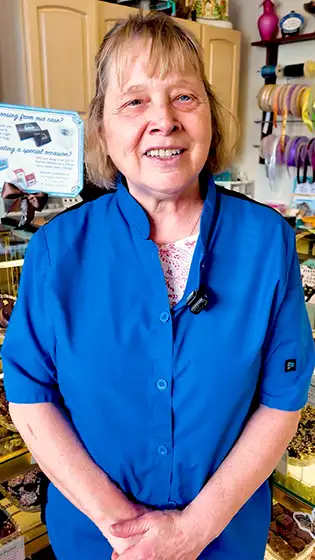 small business owner giving testimonial on having food vendor insurance from The Hartford