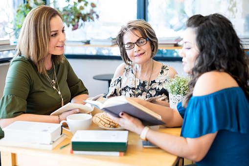Tips to Keep a Book Club Lively